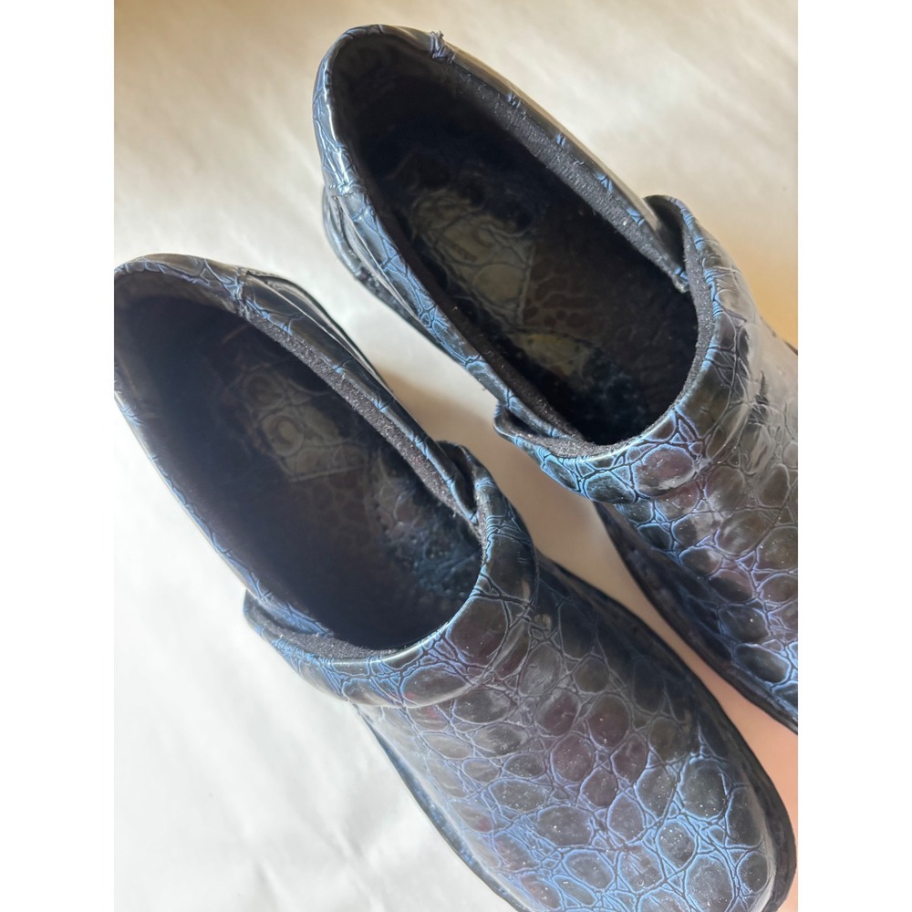 b.o.c. Born Concept Clogs Navy Black Croc Embossed Slip On Shoes Size 6.5 - Picture 4 of 7